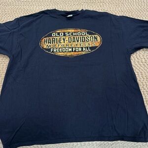 HARLEY-DAVIDSON OAKDALE LONG ISLAND NY TEE SIZE XXL 
PET/SMOKE FREE HOME
MINT